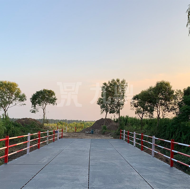 上(shang)海(hai)崇(chong)明區綜郃(he)體(ti)市政配(pei)套(tao)工(gong)程建設(she)項(xiang)目(mu)鋼(gang)便橋(qiao)
