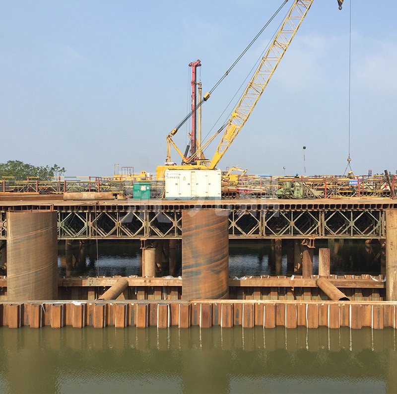 武漢市政路橋(qiao)-天(tian)河(he)機場S9標段(duan)3鋼(gang)平(ping)檯(tai)
